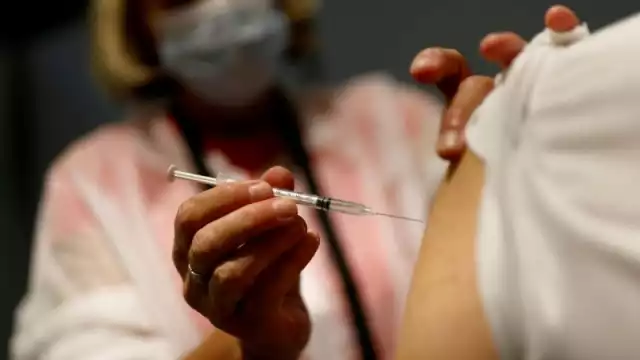 El Comité de Medicamentos Humanos de la agencia se reunió hoy para analizar los datos enviados por las farmacéuticas Pfizer/BioNTech