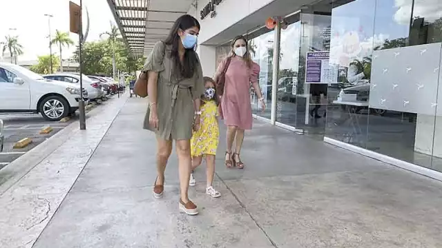 En la reforma se elimina el otorgamiento condicionado al esposo
o concubinario de recibir asistencia médica.