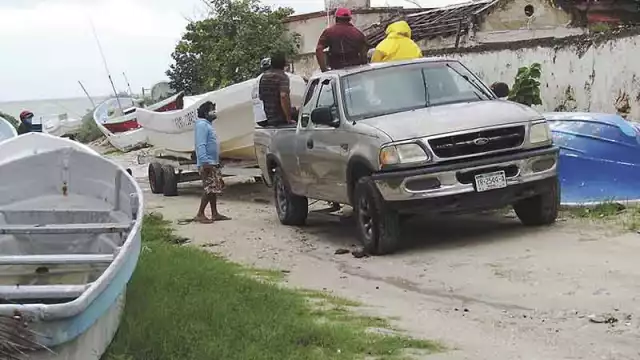 En administraciones pasadas existió un proyecto en la remodelación y ampliación del muelle, pero no se realizó. Foto: Alfredo Canto May