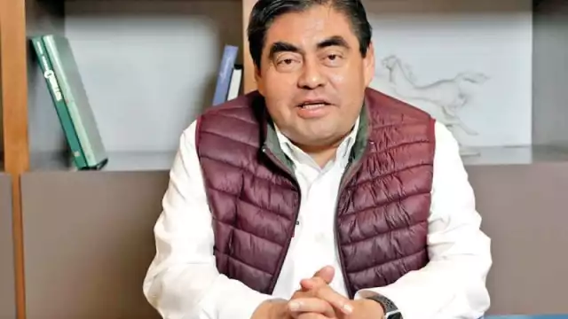 Miguel Barbosa, gobernador de Puebla, aseguró que a La Franja le robaron el partido en el Estadio Azteca