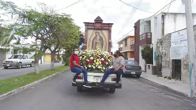 Realizaron el traslado de la imagen de la Virgen de Guadalupe.