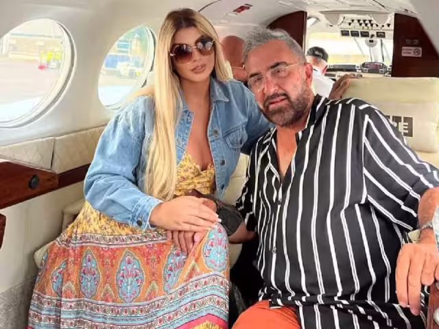 Critican a Mariana González por su relación con Vicente Fernández, la llaman 'interesada'