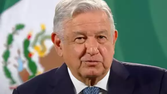 AMLO, durante su conferencia matutina de prensa AMLO, durante su conferencia matutina de prensa