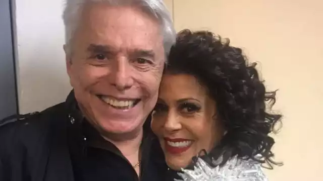 “¿Te parece simpático/normal esto? ¿Te besas o besarías de esta manera a tu madre/padre ya bastante madurita?” mencionó