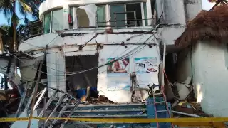 La explosión dentro del club Kool Beach de Playa del Carmen se registró la tarde del pasado 14 de marzo, quedando la estructura del inmuble severamente dañada