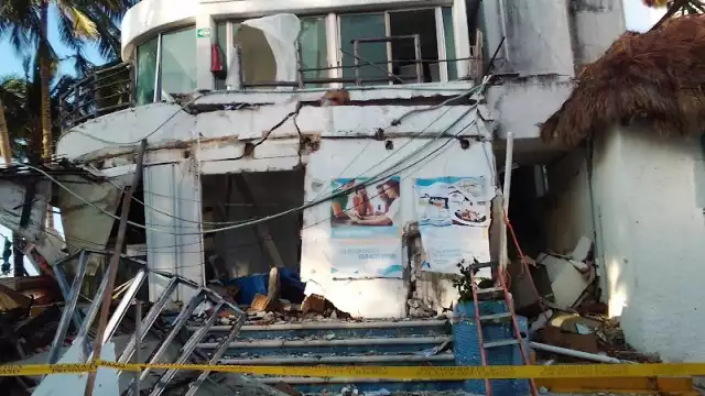 La explosión dentro del club Kool Beach de Playa del Carmen se registró la tarde del pasado 14 de marzo, quedando la estructura del inmuble severamente dañada