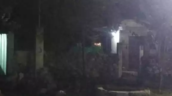 El hombre fue encontrado muerto en su casa El hombre fue encontrado muerto en su casa