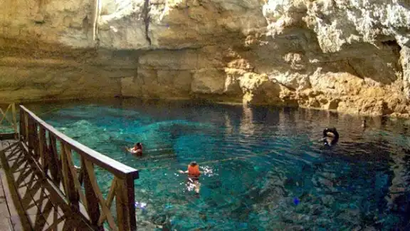 Hay una gran variedad de cenotes en Yucatán, siendo uno de sus principales atractivos naturales Hay una gran variedad de cenotes en Yucatán, siendo uno de sus principales atractivos naturales