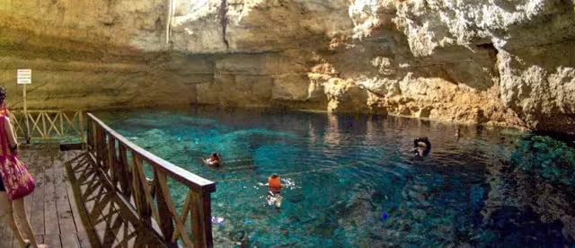 Hay una gran variedad de cenotes en Yucatán, siendo uno de sus principales atractivos naturales