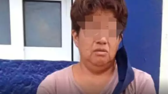 La mujer fue llevada a las oficinas de Seguridad Pública de Cancún para el deslinde responsabilidades La mujer fue llevada a las oficinas de Seguridad Pública de Cancún para el deslinde responsabilidades