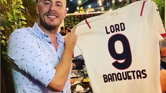 Alessandro Giorgi, quien se autodenomina como Lord Banquetas Alessandro Giorgi, quien se autodenomina como Lord Banquetas