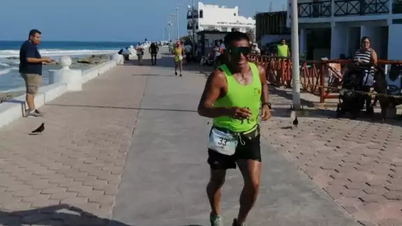 El atleta competirá durante 24 horas en octubre próximo El atleta competirá durante 24 horas en octubre próximo