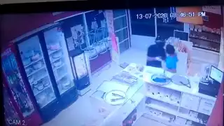 Captan asalto a mano armada en una panadería de Vergel: Video
