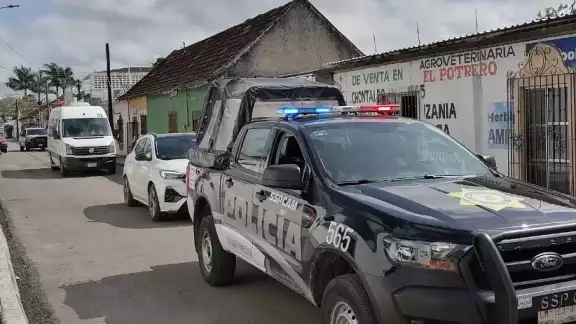 Elementos de seguridad Pública y del Cuerpo de Marina custodiaron el traslado de las urnas electorales Elementos de seguridad Pública y del Cuerpo de Marina custodiaron el traslado de las urnas electorales