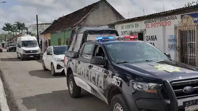 Elementos de seguridad Pública y del Cuerpo de Marina custodiaron el traslado de las urnas electorales