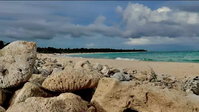 Esta playa tiene una vista bellísima