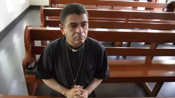 El Monseñor Rolando Álvarez fue condenado a 26 años de prisión por 'traición a la patria' en Nicaragua El Monseñor Rolando Álvarez fue condenado a 26 años de prisión por 'traición a la patria' en Nicaragua