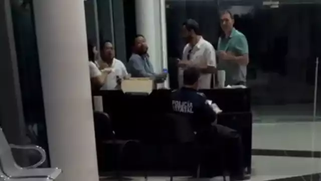 Ambos involucrados fueron denunciados por su propio padre, por presuntamente apropiarse de 58 predios