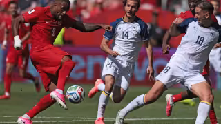 Canadá debuta con histórico empate ante Bosnia y logra su primer punto en un Mundial