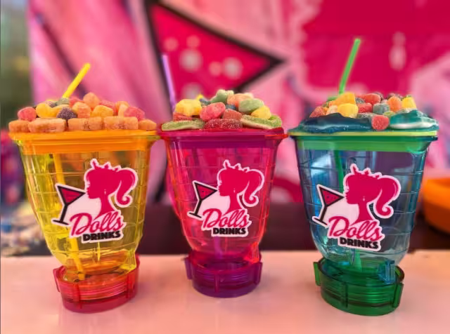 Pese a la muerte de sus dueños, las licuachelas no cerrarán sus puertas