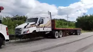 Por fortuna no hubo personas lesionadas en el aparatoso accidente