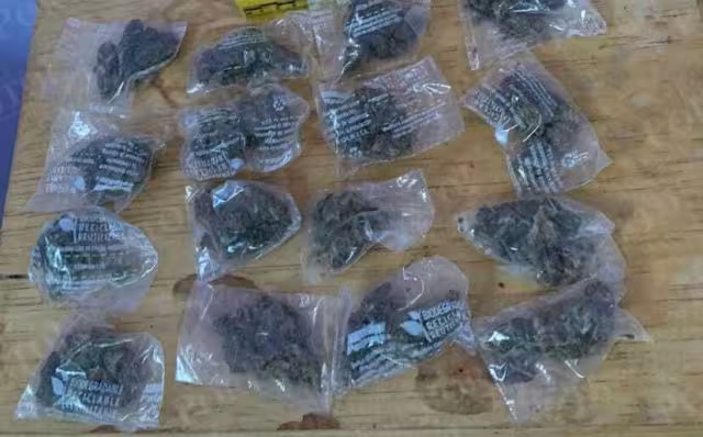 La vivienda, localizada en San Vicente entre Dominica y Naranjal, quedó asegurada por el Fiscal del Ministerio Público