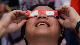 ¿Se pueden tomar fotos del eclipse solar 2023 con el celular?