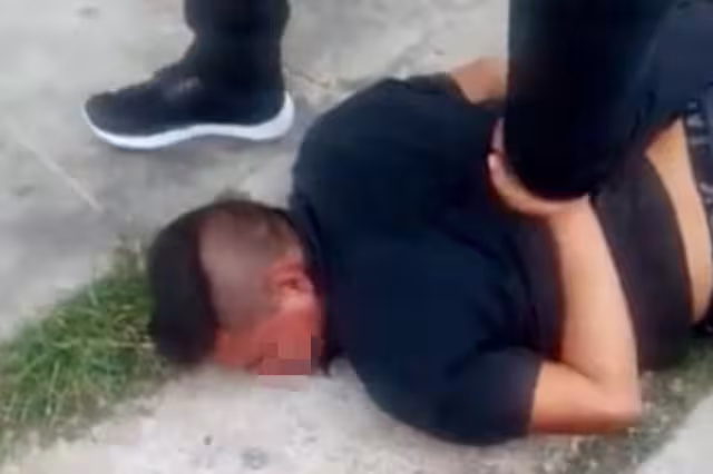 Los vecinos detuvieron al hombre que presuntamente cobraba derecho de piso en La Guadalupana