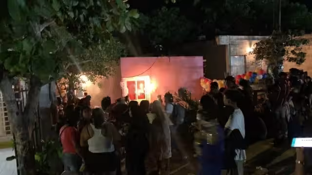 Mediante Facebook la mamá de Valentina convocó a quien quisiera acompañarlos