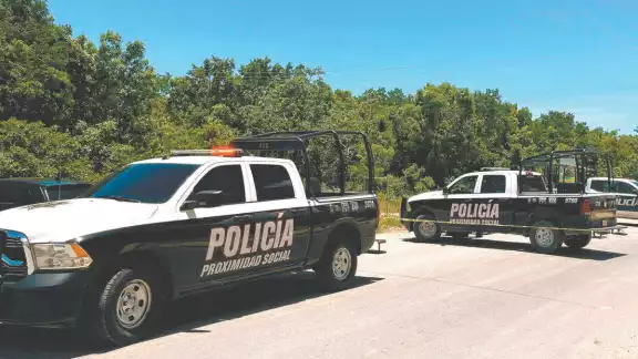 Hallan restos humanos junto a carretera de Cancún Hallan restos humanos junto a carretera de Cancún