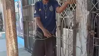 El hombre logró huir internándose en un monte cercano