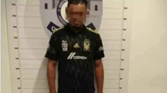 El detenido será imputado por los delitos de robo a comercio y lesiones en Cancún El detenido será imputado por los delitos de robo a comercio y lesiones en Cancún