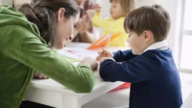 La maestra afirmó que el niño 'estaba muy inquieto'