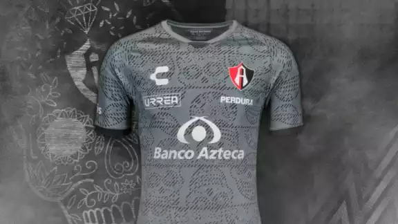 La playera tiene un costo de mil 399 pesos. Foto: Atlas La playera tiene un costo de mil 399 pesos. Foto: Atlas