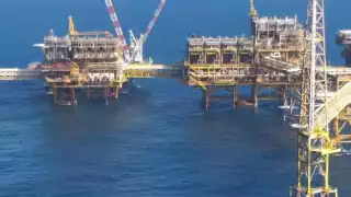 Las enormes estructuras representan grave peligro, sobre todo por carencias materiales