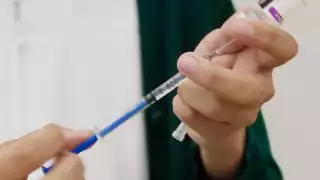 La vacunación se aplica en personal de primera línea en atención a pacientes COVID en Cozumel