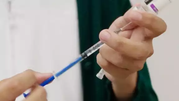 La vacunación se aplica en personal de primera línea en atención a pacientes COVID en Cozumel