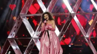 Cesia conquistó al público son su voz