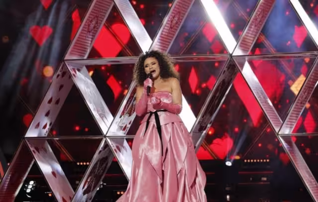 Cesia conquistó al público son su voz