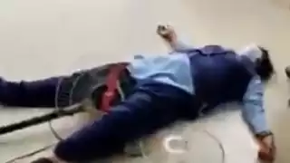 Muchos de los familiares de las víctimas arremeten contra el personal de salud, al grado de manifestarse con actitudes violentas contra los trabajadores