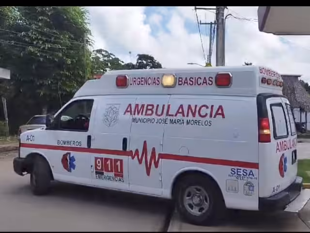Las dos menores sufrieron lesiones debido a que el mototaxi se volcó por el impacto