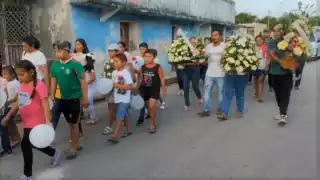 El último adiós fue dado por sus amiguitos de la escuela y familiares