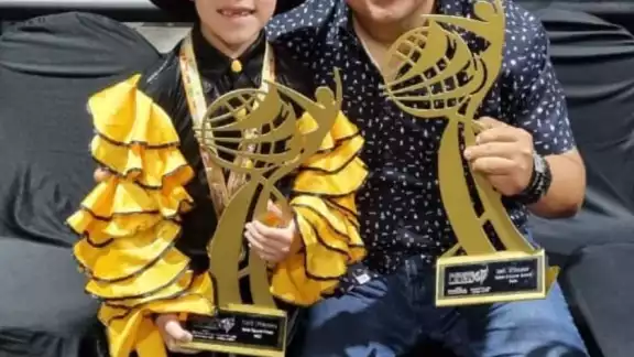 En Instagram, el niño compartió videos bailando al ritmo de la música salsa En Instagram, el niño compartió videos bailando al ritmo de la música salsa