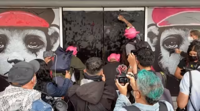 Activistas LGBT exigen al Gobierno vacuna contra la viruela del mono