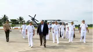 Los titulares de las Secretarías de Marina de EU y México se reúnen en Veracruz para tratar temas de seguridad y ayuda humanitaria