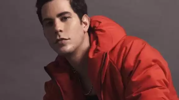 Christian Chávez pertenece a la comunidad LGBT+ y no se siente representado con "Put*" de Molotov. Foto: Especial Christian Chávez pertenece a la comunidad LGBT+ y no se siente representado con "Put*" de Molotov. Foto: Especial