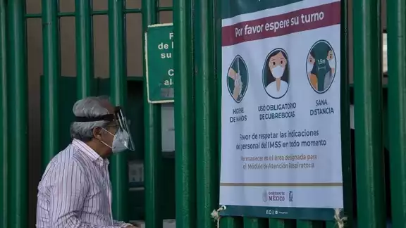 Durante la cuarta ola de contagios, el IMSS atendió casi 400 mil incapacidades. Foto: Gobierno de la CDMX