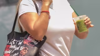 Usuaria de telefonía móvil