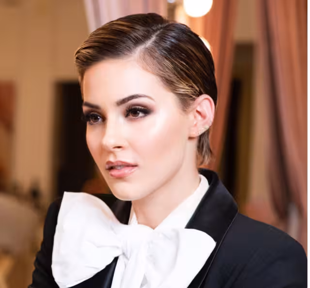 La titular de la oficina "Amar a Nuevo León" se defendió en su cuenta de Instagram de las acusaciones que recibió tras llevar a su casa a un bebé de Capullos