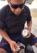 Miguel Chablé, conocido como "El Peluche", lleva más de 30 años como bolero en Champotón.